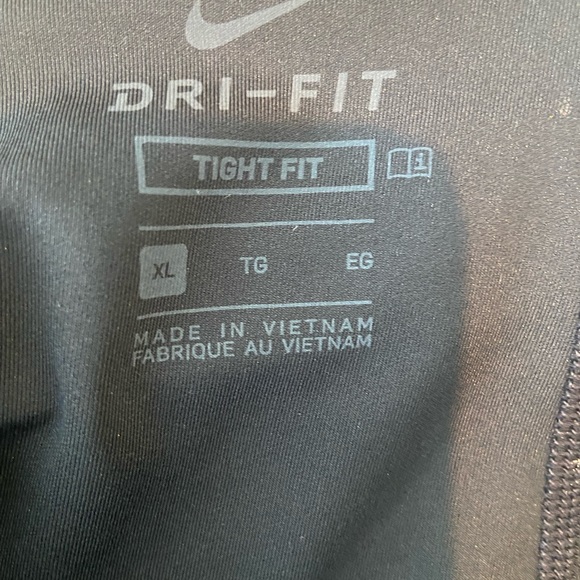 Girls Nike Leggings - Picture 4 of 4